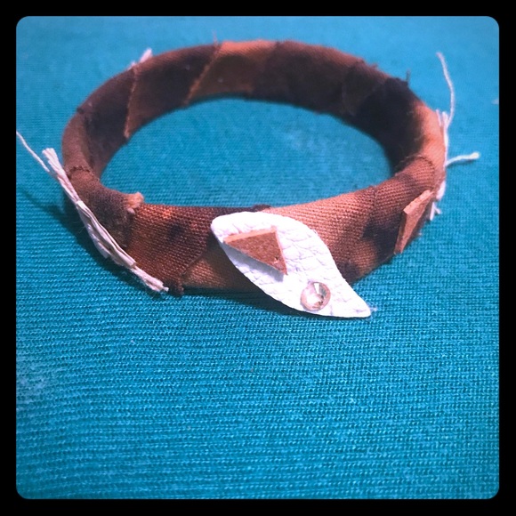 Bracelet - Picture 1 of 4